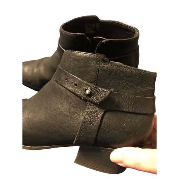 Clark’s Leather Cushion Zip Booties 10 - Picture 5 of 11